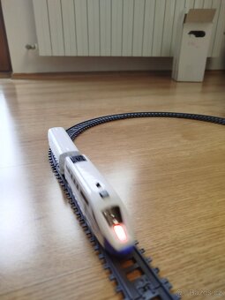 PRODÁM VLÁČEK S KOLEJIŠTĚM - 3