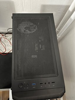 Herní PC s Monitorem - 3