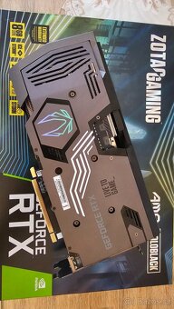 Zotac RTX 3070 8GB AMP Holo - 3