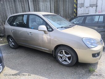 Kia Carens - 3