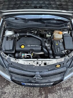 OPEL ASTRA H CARAVAN 1.7 CDTI 74kW - 3