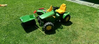 šlapací traktor r John Deere 6210R - 3