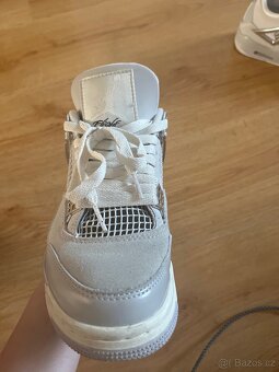 Jordan 4 “frozen moments” - 3