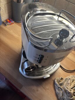 Pákový kávovar delonghi Icona bílý - 3