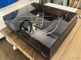 Gramofon AKAI - 3