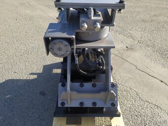 Hydraulická vibrační deska s otočí Hardy Premium HD04 5-9t - 3