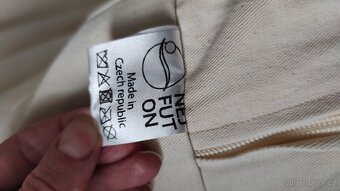 Dřevěná postel z Ikea a přírodní futon z Nejfuton - 3