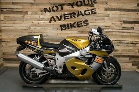 Suzuki GSX-R750 SRAD - 3