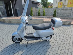 Piaggio Vespa 150 - 3