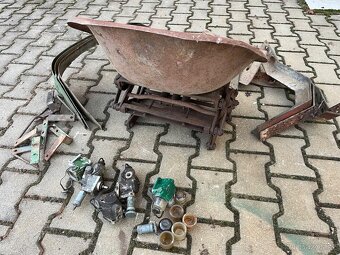 Prodám sedačku a díly Zetor 50 Super - 3