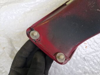 BMW e30 plast nádechy k brzdám - 3