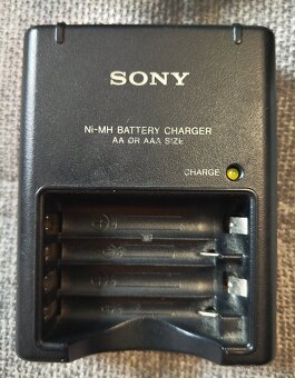 Nabíječka Sony BC-CS2B - 3
