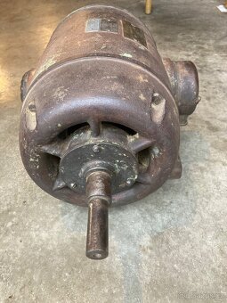 Elektromotor Škoda - 3