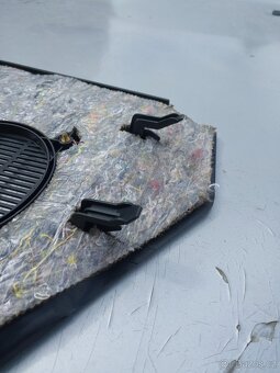 BMW e32,mřížky repro - 3