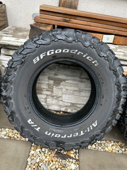 4x BFGoodrich ALL Terrain KO2 255/70 R16, 90% stav - 3