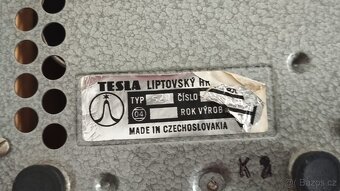 Starý telefon Tesla k dekoraci. - 3