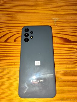 Mobilní telefon Samsung Galaxy A13 a chytré hodinky - 3