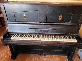 Piano Petrof - 3