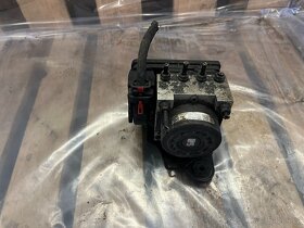 ABS 1.6 TDI 77kW 5Q0614517Q / 5Q0907379R - 3