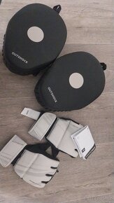 Boxovací pytel, držák,lapy a rukavice - vše Decarhlon - 3
