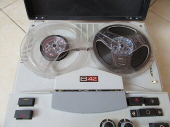 Nabízím retro magnetofon Tesla B 42. Plně funkční. Top stav. - 3