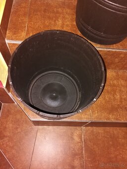 Dva obaly na květináč - průměr 30 cm,plast - 3