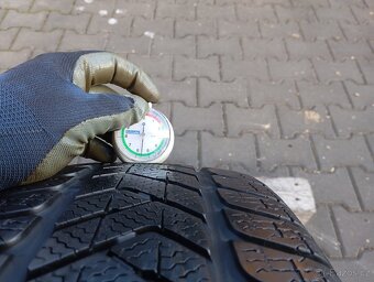 215/55/18 zimní pneu pirelli - 3