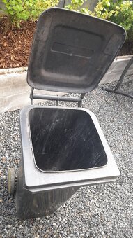 Prodám zachovalou popelnici - 3