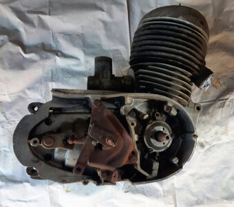 Motor Jawa čz 175 - 3