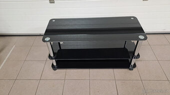 Skleněný TV stolek - 3