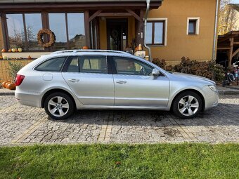 ŠKODA SUPERB KOMBI 2011 2.0TDI AMBITION - 3