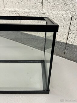 Skleněné akvárium 40 × 20 × 25 cm - 3