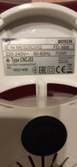 Odšťavňovač Bosch 700W - 3