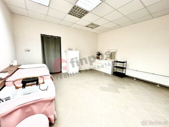 Pronájem komerčního prostoru - 3