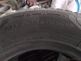 Pneu 255/65R17 - 3