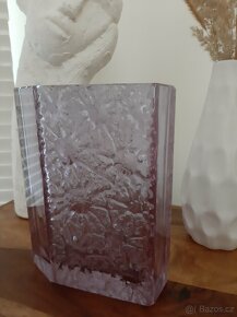 Váza z lisovaného skla - Václav Hanuš - 3
