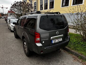 Nissan Pathfinder - 3
