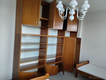Prodám velmi zachovalou obývací stěnu - 3