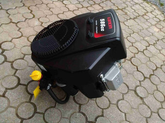 Dvouválcový motor pro zahradní traktory 17 HP - 3