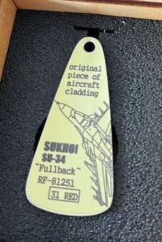 Přívěsek ze sestřelené stíhačky SU-34 - 3