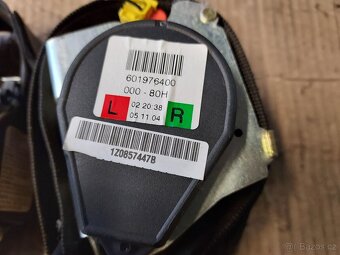 zadní pásy 1Z0 857 447B na Škoda Octavia 2 - 3