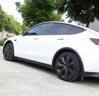 TESLA Y 2022 Dual motor - 3
