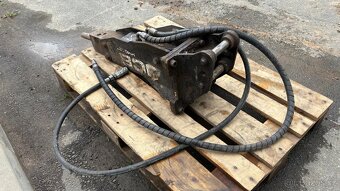 Prodám hydraulické kladivo JCB pro 2 - tunové rýpadla 19C - 3