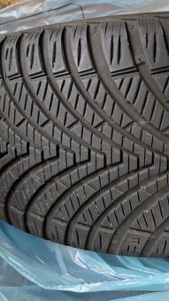 Celoroční Kumho Solus 4S HA32, 235/45 R18 98Y - 3