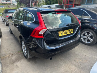 Volvo V60 1,6 D2 automat r.v. 2014 FACELIFT - 3