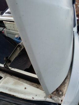 Škoda 105L 120L 130L Rapid přední kapota - 3