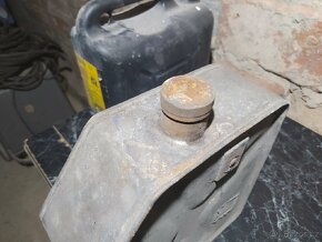 Přídavná nádrž na motorku? - 3