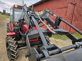 Čelní nakladač na traktor - 3