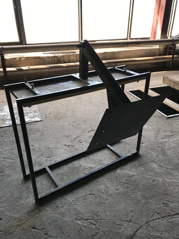 Držák na televizi - 3