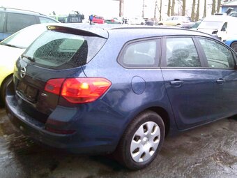 Opel Astra tourer - 3